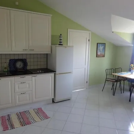 아파트 Minea B Mit Herrlichem Meerblick By Interhome